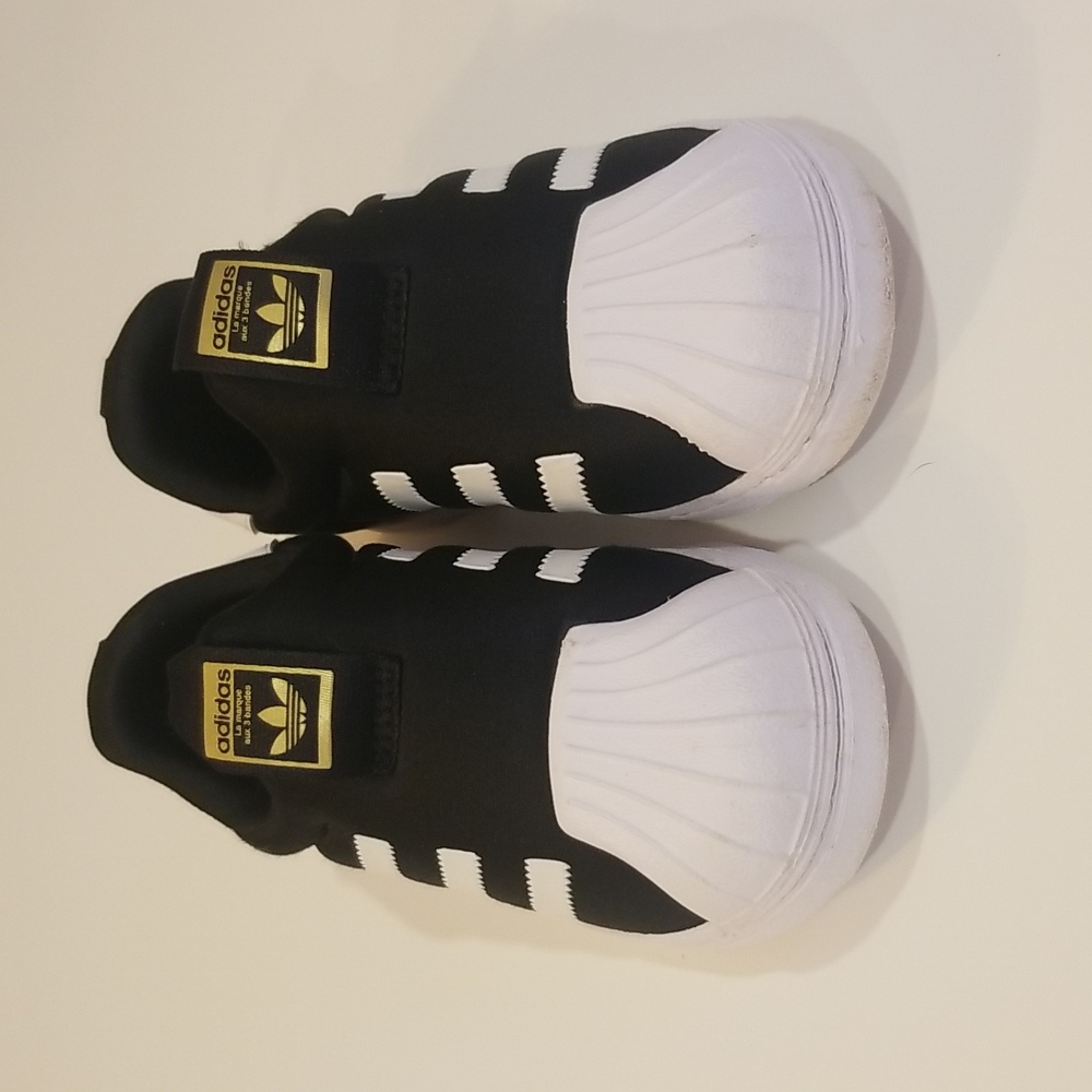 Adidas Kids Black and White Sneakers - Picture 5 of 10